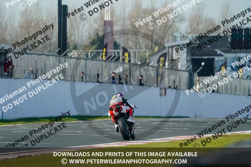 donington no limits trackday;donington park photographs;donington trackday photographs;no limits trackdays;peter wileman photography;trackday digital images;trackday photos